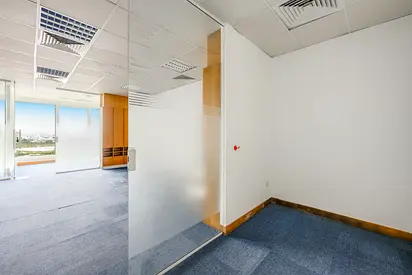 Premium Office - Prime Location - Churchill Tower