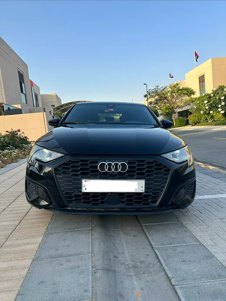 Audi A3 2022 — photo 1 of 11