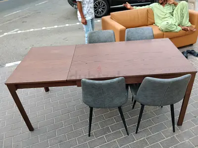 Solid Wood Extendable Dining Table with 4 Chairs