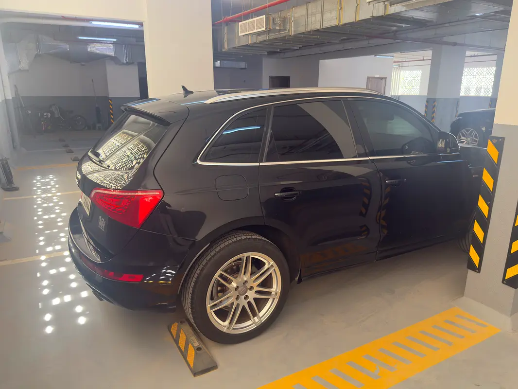 Audi Q5 2011 — photo 1 of 5