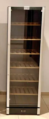 Slim Glass-Door Wine Cooler / Beverage Fridge - Single Door