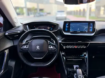 Peugeot 2008 GT Line, миниатюра 4