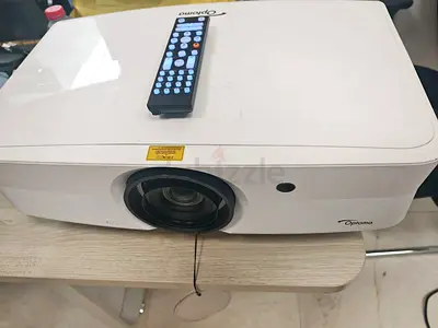 Optoma 4k uhd laser projector UHZ65LV