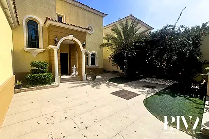 3 bed | Private Pool| Great Location | Best Deal
