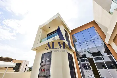 Stunning 4 BR + M | Luxury Living | Ready to Move