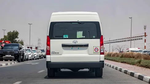 2026 Toyota HIACE — фото 3