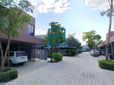Stylish 4-Bed Corner Townhouse with Majlis for Sale in SARO – Masaar