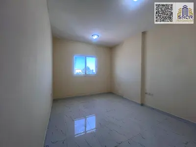 شقة غرفة وصالة مع بلكونة وإطلالة مريحة ومطبخ عملي وحمام أنيق وتكييف اسبلت في موقع مميز