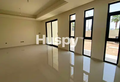 Vacant on Transfer | Single Row | Huge Lounge