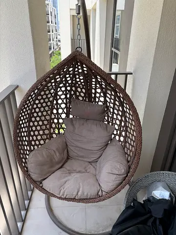 Stylish Hanging Egg Chair