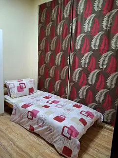 Master Room En-suite in Mirdif Villa - Near Park - Bills Included
