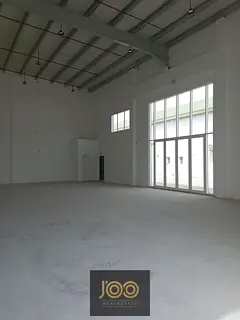 Showroom in Al Jurf Industrial Ajman with a total area of 4400 sq ft and 25 kW power suitable for di