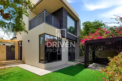 Corner Unit | Close to Park | Ready to Move in