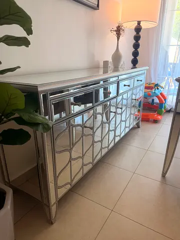 Dinning table