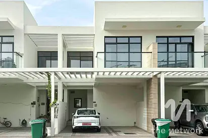 Fully furnished | Available Now | Near Amenities