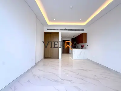 جديد تمامًا | طابق مرتفع | مطبخ على شكل حرف L