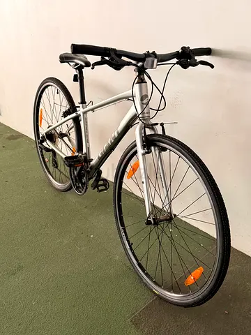 Giant Escape Hybrid Bike – Small Size  Very smooth