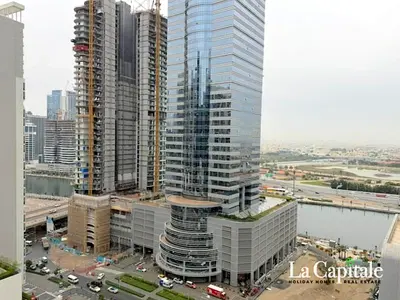 CANAL VIEW | FULLY FURNISHED | READY TO MOVE