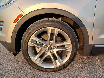صورة 8 لـ 2015 Lincoln MKC