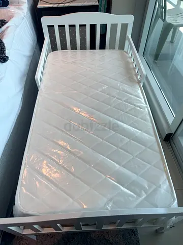 PAN Home: Toddler bed and Foam Sponge Mattress Topper (70 x 130 cm) - Unopened