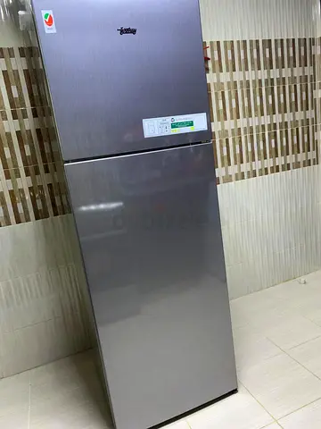 Trim 2-Door Top Freezer Refrigerator - Stainless Steel Finish, Good Condition