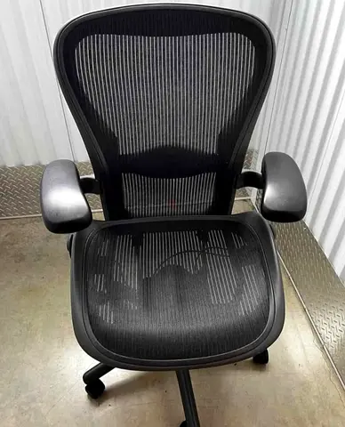 Im for selling Herman Miller Aeron chair size B and C Fully Loaded available