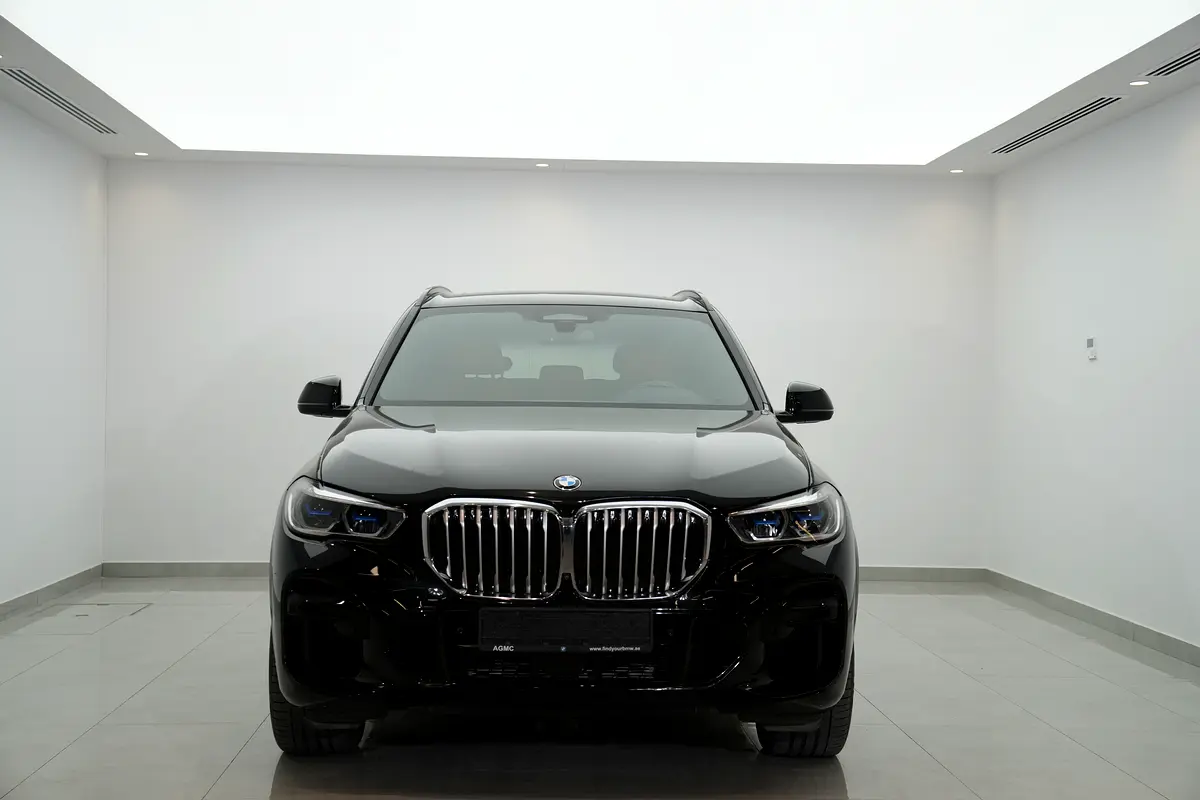 BMW X5 2023 — photo 1 of 12