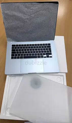 MacBook Air 15” M5 2026 (24GB RAM,1TB SSD) AppleCare+ till 2029, with Full Box