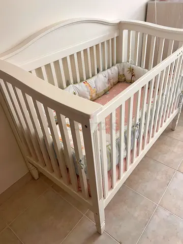 Pottery Barn Kids Wooden cot bed