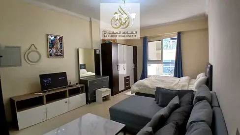 🏡✨ للإيجار الشهري استوديو مميز في أبراج الياسمين مقابل سيتي سنتر عجمان ✨🏡  فرصة رائعة للسكن في موقع حيوي ومميز قريب من جميع الخدمات والمطاعم والأسوا
