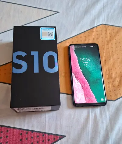 Samsung galaxy  S10 in good condition