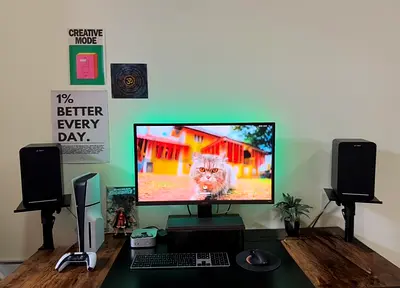 Mac mini m4 full work station with monitor and accessories