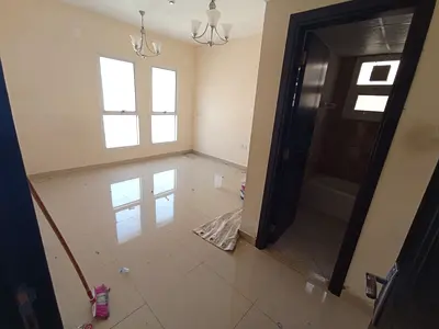 للايجار السنوى شقة غرفة وصالة بمنطقة مميزة بالشارقة - البوطينة | الغرفة ماستر | سعر اقتصادى مميز | 2 حمام | تكييف مركزى |بلكون باطلالة مفتوحة