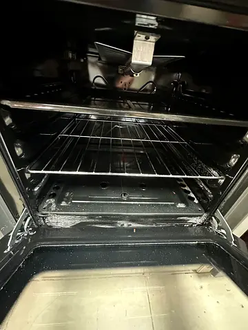 Cooking range gas only less than 1 year old