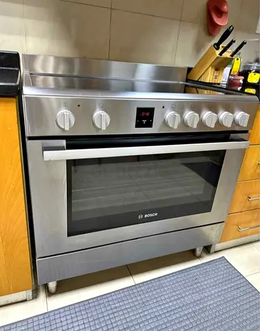 Bosch electric cooker 90 by 60 cm latest model