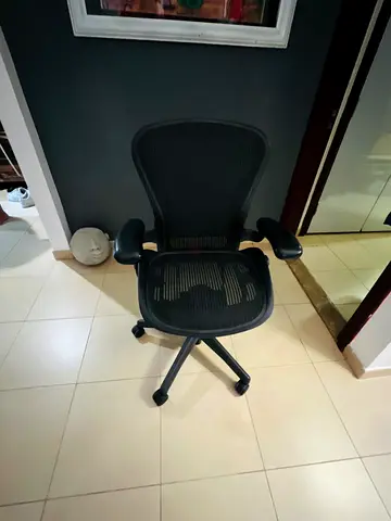 Herman Miller Aeron classic size B