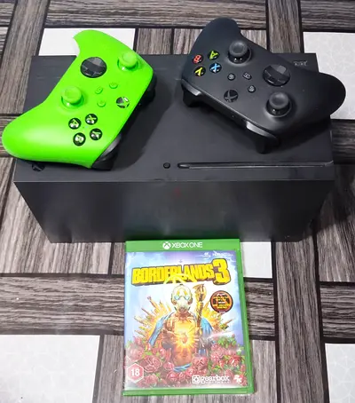 Microsoft Xbox series x 1tb 2 controller 1 game for sale