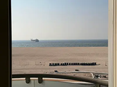 غرفة وصالة | اطلالة مباشرة كورنيش عجمان | 3 بلكونة | اطلالة بحرية | مساحة كبيرة | تكييف مركزي | 1 حمام | موقع سياحي | 6 دفعات | قريب الشارقة ودبي