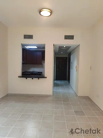 Well Maintained | Ready To Move | Semi-Closed Kitchen