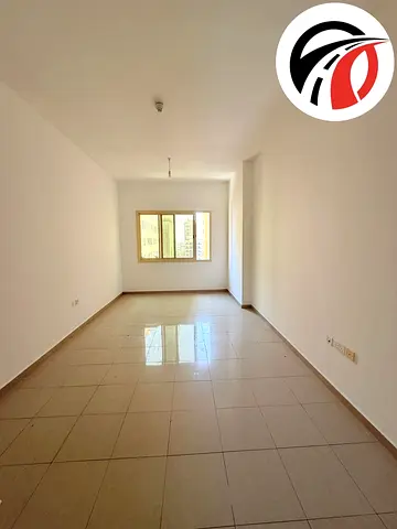 Spacious Studio Near Family Pond Park and Bus Stop
