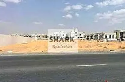 Land at a rare price, with the size of a townhouse, in a prime location.