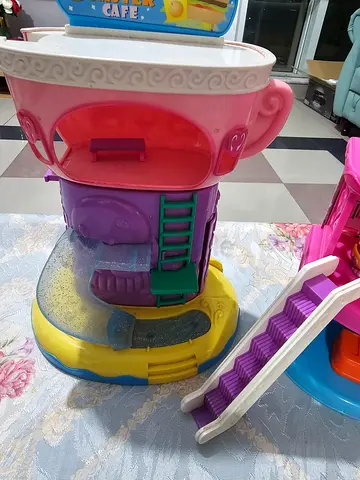 Squinkies Playsets Bundle with Figures  Accessories – Good Condition