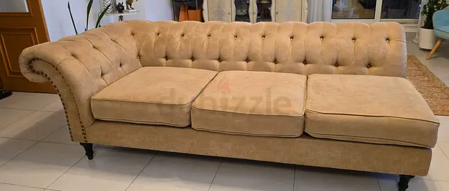 3-seater Chesterfield-style Beige Sofa in Good Condition