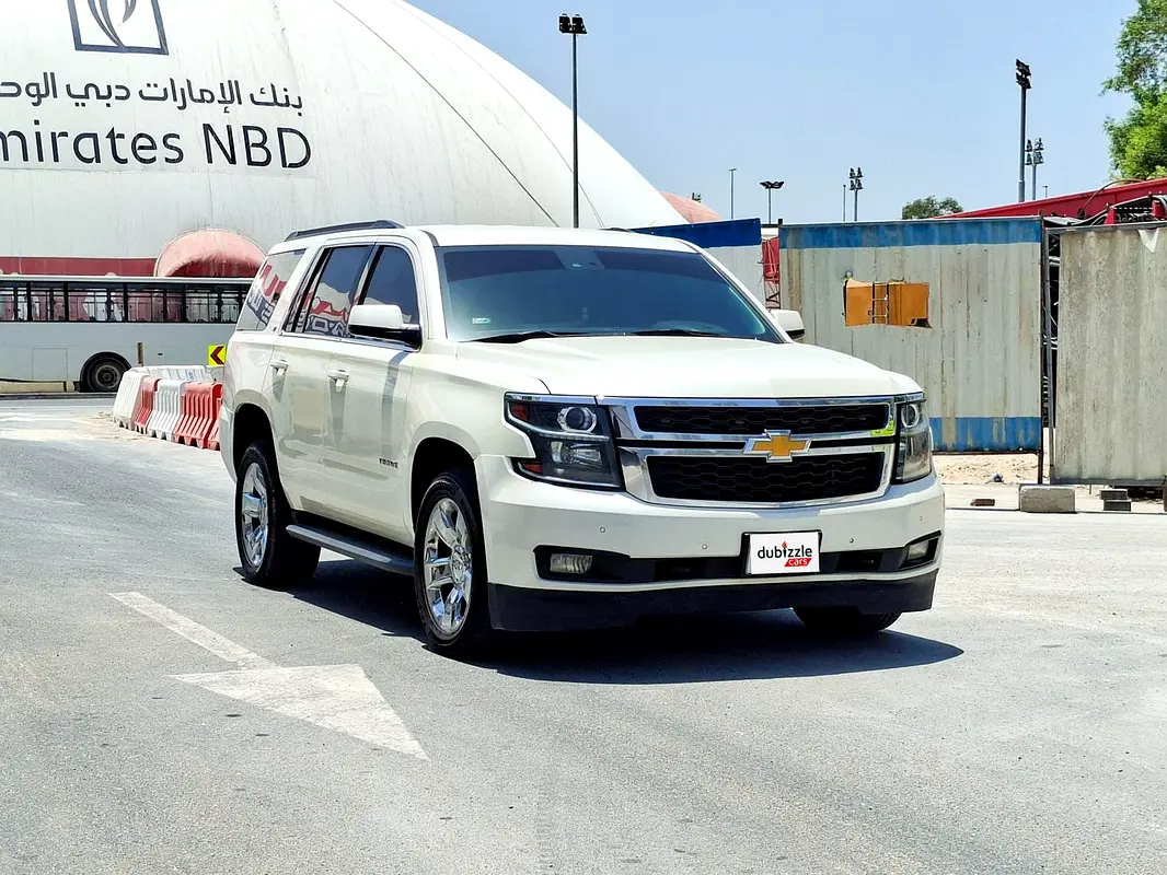 Chevrolet Tahoe 2015 — photo 1 of 15