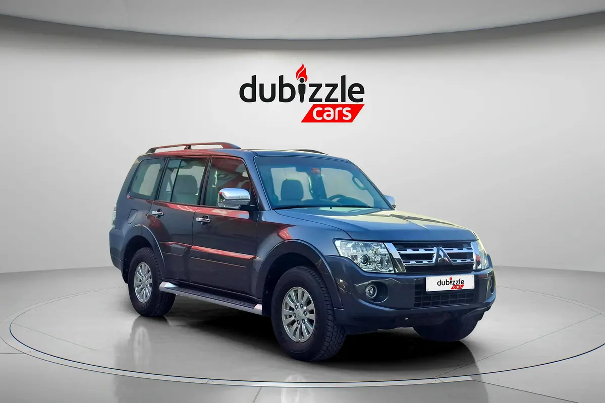 Mitsubishi Pajero 2013 — photo 1 of 15