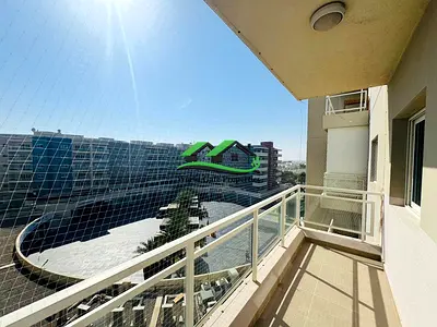 Corner Unit Community View With Balcony Ready To Move