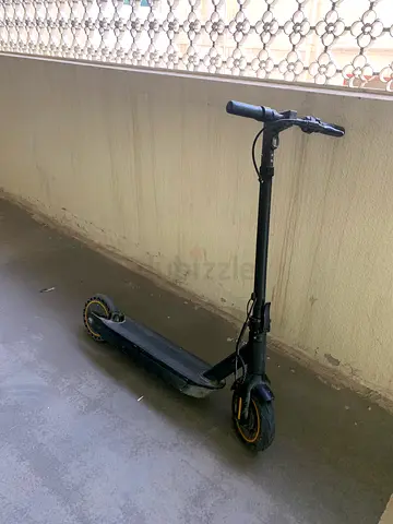 Used electric kick scooter with suspension — good condition
