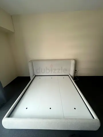 bed with storage and headboard (no mattress)