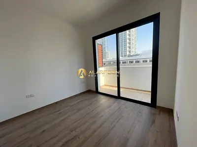 Exquisite One Bedroom | Unfurnished | Bright Unit