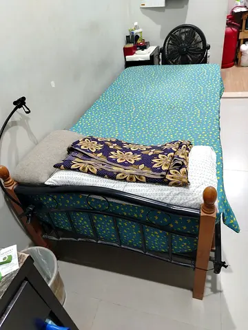 Single metal  wood bed frame with mattress - good condition